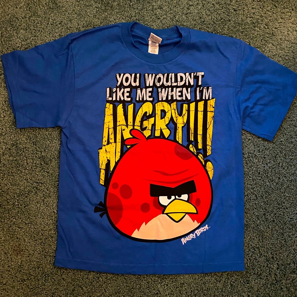 Angry Birds licensed t-shirt - Youth M - New - Authentic -Out of print!